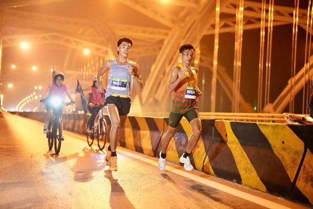 VPBank Hanoi International Marathon 2025: Giải chạy lan tỏa tinh thần sống khỏe, sống thịnh vượng- Ảnh 2. VPBank Hanoi International Marathon 2025: Giải chạy lan tỏa tinh thần sống khỏe, sống thịnh vượng- Ảnh 2.