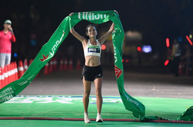 VPBank Hanoi International Marathon 2025: Giải chạy lan tỏa tinh thần sống khỏe, sống thịnh vượng- Ảnh 4. VPBank Hanoi International Marathon 2025: Giải chạy lan tỏa tinh thần sống khỏe, sống thịnh vượng- Ảnh 4.