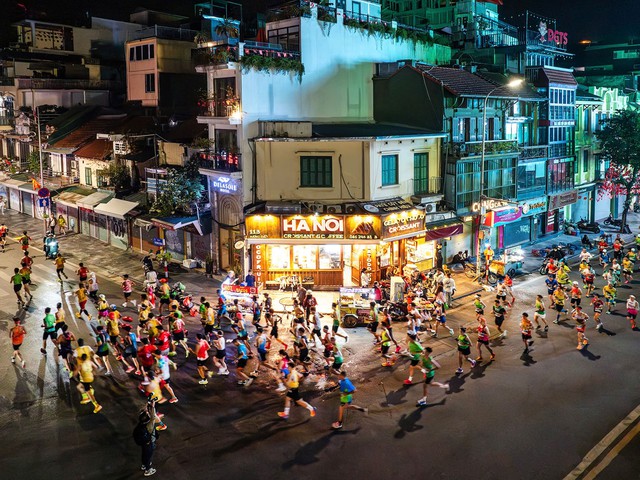 VPBank Hanoi International Marathon 2025: Giải chạy lan tỏa tinh thần sống khỏe, sống thịnh vượng- Ảnh 9. VPBank Hanoi International Marathon 2025: Giải chạy lan tỏa tinh thần sống khỏe, sống thịnh vượng- Ảnh 9.