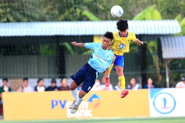 'Lột xác' ngoạn mục, đội Trường ĐH Đồng Tháp và ĐH Cần Thơ vào vòng chung kết- Ảnh 3. 'Lột xác' ngoạn mục, đội Trường ĐH Đồng Tháp và ĐH Cần Thơ vào vòng chung kết- Ảnh 3.