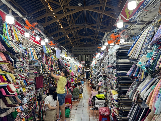 Chợ Tân Định tp . Hcm: Ký ức vàng son và nỗi buồn của tiểu thương - Ảnh 3. Chợ Tân Định tp . Hcm: Ký ức vàng son và nỗi buồn của tiểu thương - Ảnh 3.
