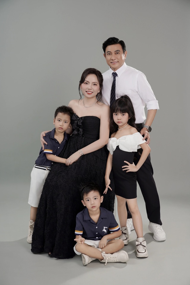 'Tr&ugrave;m phản diện' Ho&agrave;ng Ph&uacute;c tiết lộ cuộc sống h&ocirc;n nh&acirc;n b&ecirc;n vợ doanh nh&acirc;n - Ảnh 4.