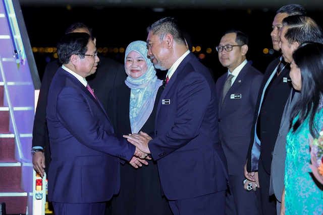 Thủ tướng tới Kuala Lumpur, bắt đầu các hoạt động tại Hội nghị Cấp cao ASEAN 47- Ảnh 2. Thủ tướng tới Kuala Lumpur, bắt đầu các hoạt động tại Hội nghị Cấp cao ASEAN 47- Ảnh 2.