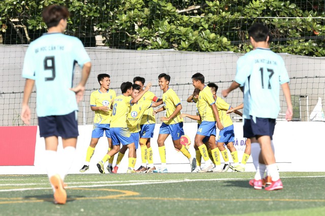 'Lột xác' ngoạn mục, đội Trường ĐH Đồng Tháp và ĐH Cần Thơ vào vòng chung kết- Ảnh 1. 'Lột xác' ngoạn mục, đội Trường ĐH Đồng Tháp và ĐH Cần Thơ vào vòng chung kết- Ảnh 1.