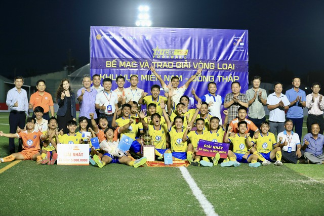 'Lột xác' ngoạn mục, đội Trường ĐH Đồng Tháp và ĐH Cần Thơ vào vòng chung kết- Ảnh 10. 'Lột xác' ngoạn mục, đội Trường ĐH Đồng Tháp và ĐH Cần Thơ vào vòng chung kết- Ảnh 10.