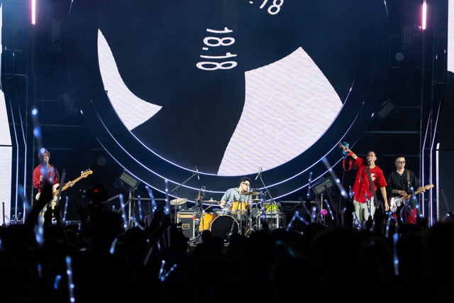 Suboi 'đốt n&oacute;ng' K&yacute; t&uacute;c x&aacute; ĐHQG TP.HCM  - Ảnh 4.