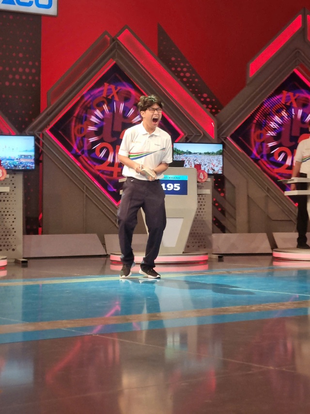 H&agrave;nh tr&igrave;nh gi&agrave;nh v&ograve;ng nguyệt quế Đường l&ecirc;n đỉnh Olympia 2025 của Trần B&ugrave;i Bảo Kh&aacute;nh- Ảnh 2.