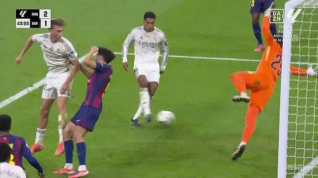 Real Madrid đánh bại Barca ở ‘Siêu kinh điển’: Mbappe cực hay, VAR gây tranh cãi- Ảnh 4. Real Madrid đánh bại Barca ở ‘Siêu kinh điển’: Mbappe cực hay, VAR gây tranh cãi- Ảnh 4.