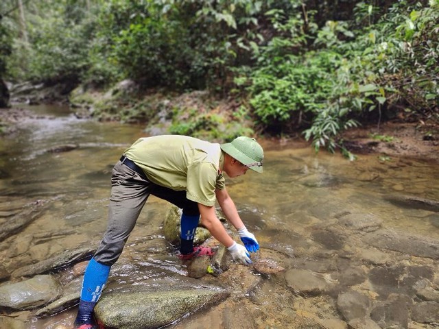 Sống đẹp giữa đại ngàn Pù Mát: Hành trình của chàng kiểm lâm trẻ Hoàng Nghĩa Công - Ảnh 3.