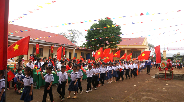 L&acirc;m Đồng đầu tư trường nội tr&uacute; v&ugrave;ng bi&ecirc;n để gieo chữ, giữ đất, dựng tương lai - Ảnh 3.