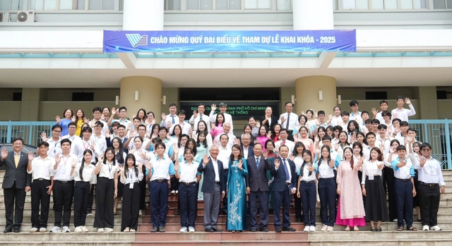 Dám nghĩ khác , dám thất bại: Bài phát biểu truyền cảm hứng cho giới trẻ - Ảnh 2. Dám nghĩ khác , dám thất bại: Bài phát biểu truyền cảm hứng cho giới trẻ - Ảnh 2.