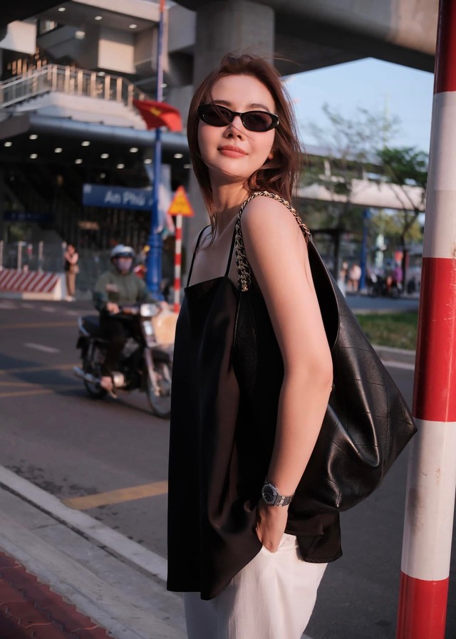 Phong cách thời trang sexy ' hút mắt ' của Huyền Lizzie trong cách em 1 milimet - Ảnh 2. Phong cách thời trang sexy ' hút mắt ' của Huyền Lizzie trong cách em 1 milimet - Ảnh 2.