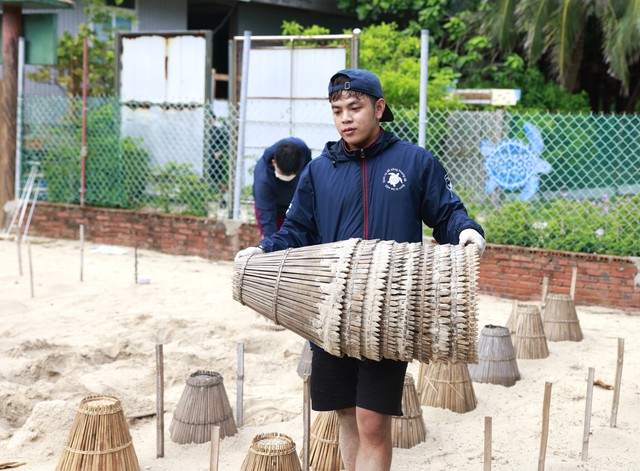 H&agrave;nh tr&igrave;nh bảo tồn r&ugrave;a biển của ch&agrave;ng trai xứ nắng T&acirc;y Ninh - Ảnh 1.