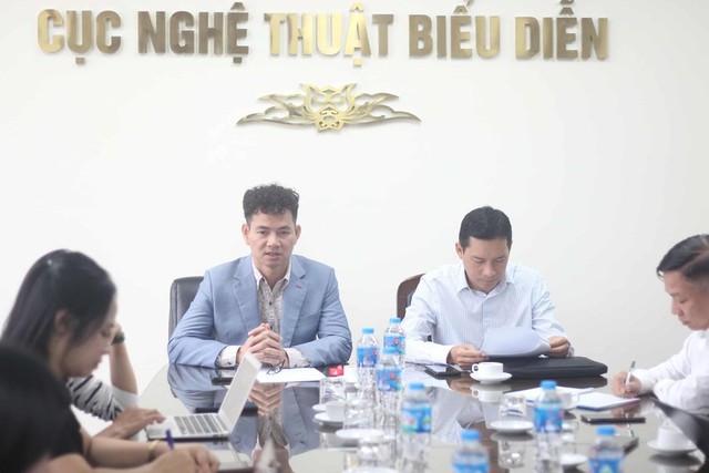 Cục trưởng Xuân Bắc: Phải xử lý thật nghiêm khắc đối với những ca sĩ 'lệch chuẩn' - Ảnh 1.