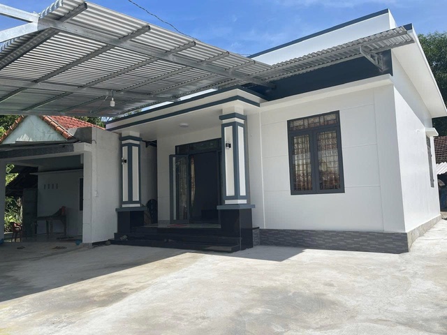 Từ chuồng bò, ruộng mía, nuôi con thành tiến sĩ - Ảnh 3.