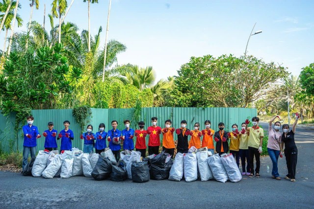 &Aacute;nh s&aacute;ng từ những bước ch&acirc;n - Ảnh 11.