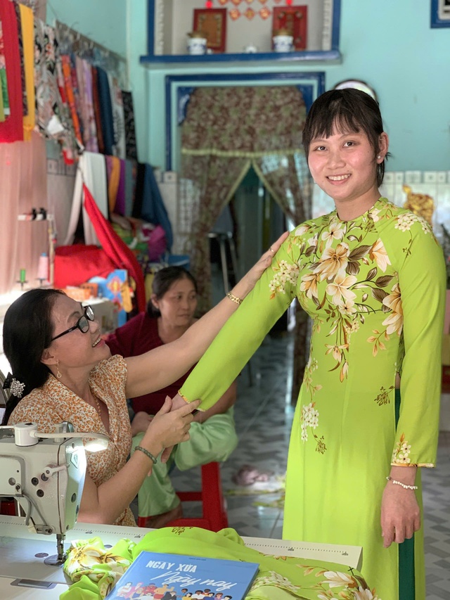 Những đường kim mũi chỉ y&ecirc;u đời, thương người  - Ảnh 4.