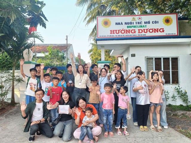 &Aacute;nh s&aacute;ng từ những bước ch&acirc;n - Ảnh 9.