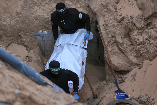 Israel không kích Gaza, tố Hamas nổ súng vào quân đội - Ảnh 2.