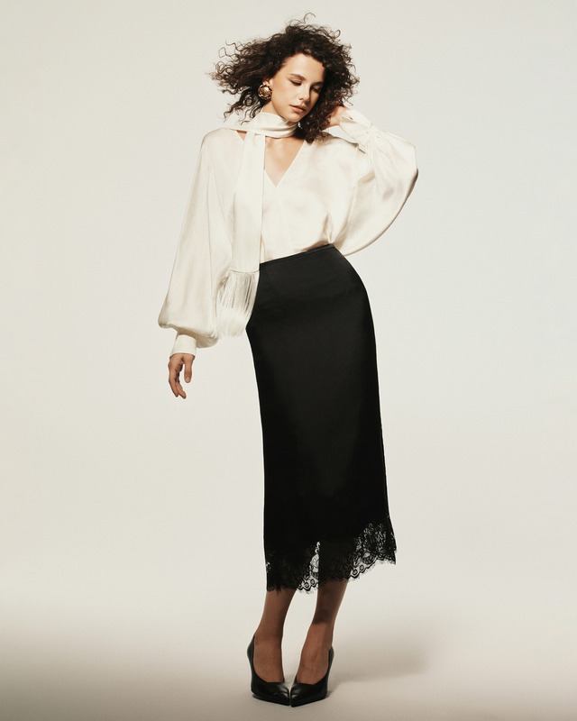 Lụa và tơ bóng - chất liệu thời trang của sự xa xỉ - Ảnh 2.