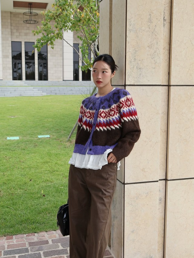 Mùa thu, thời điểm tuyệt vời nhất để diện áo cardigan- Ảnh 3.