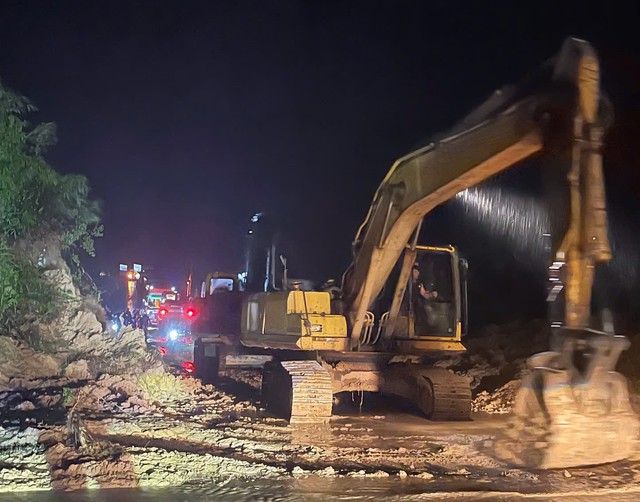 Đèo Gia Bắc sạt lở nhiều điểm, QL28 tê liệt hoàn toàn- Ảnh 4.