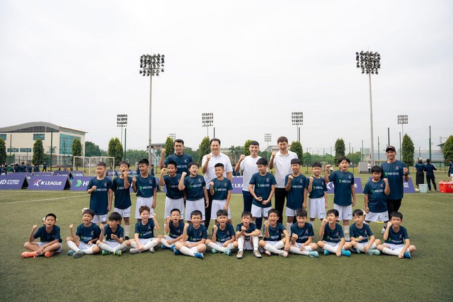 HD Hyundai Electric x K League đồng hành cùng thanh thiếu niên Việt Nam- Ảnh 1. HD Hyundai Electric x K League đồng hành cùng thanh thiếu niên Việt Nam- Ảnh 1.