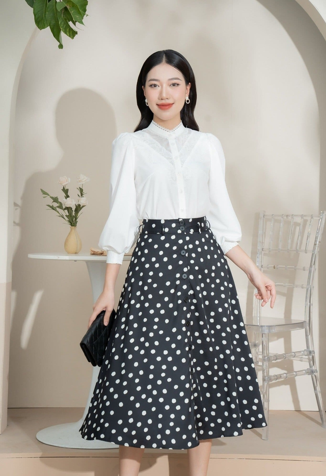 'Chìa khóa' mở ra nét duyên dáng, thanh lịch với áo cổ tàu 'Chìa khóa' mở ra nét duyên dáng, thanh lịch với áo cổ tàu- Ảnh 8.