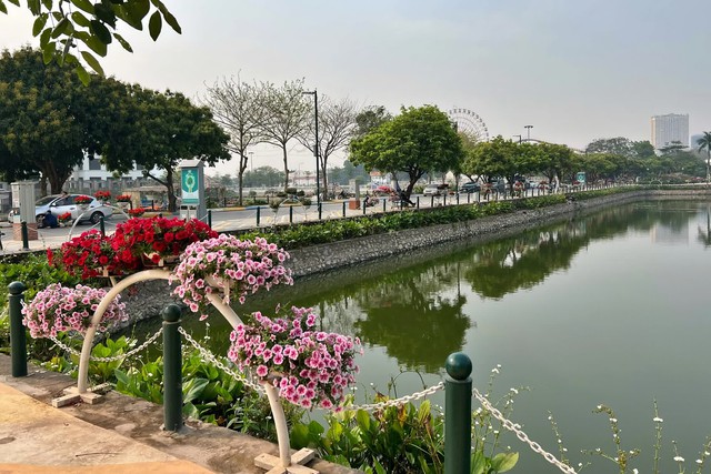 Chống ngập ở Hà Nội - Kỳ 2: Hồ ao, bê tông hóa và 'tư duy nhiệm kỳ'- Ảnh 1. Chống ngập ở Hà Nội - Kỳ 2: Hồ ao, bê tông hóa và 'tư duy nhiệm kỳ'- Ảnh 1.