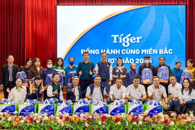 Tiger đồng hành cùng bà con khắc phục hậu quả sau bão lũ- Ảnh 2. Tiger đồng hành cùng bà con khắc phục hậu quả sau bão lũ- Ảnh 2.