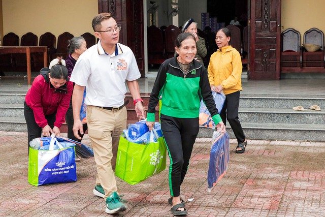 Tiger đồng hành cùng bà con khắc phục hậu quả sau bão lũ- Ảnh 1. Tiger đồng hành cùng bà con khắc phục hậu quả sau bão lũ- Ảnh 1.