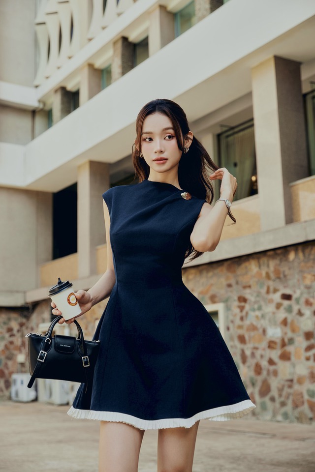 Váy tiệc tối giản, một chiếc váy cho mọi bữa tiệc cuối năm - Ảnh 3.