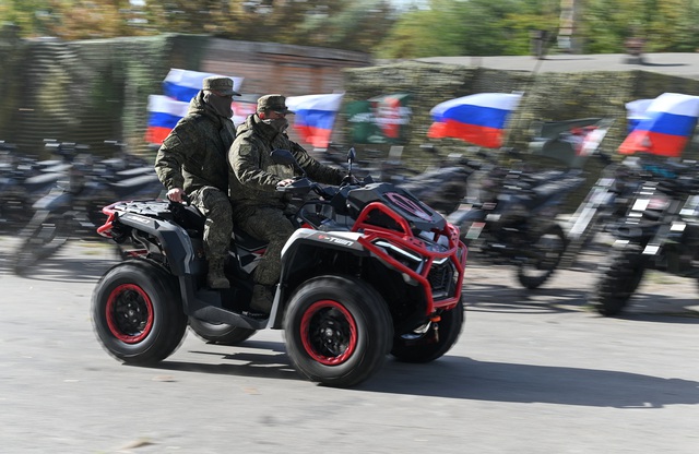 Chiến sự Ukraine ng&agrave;y 1.318: Nga tận dụng sương m&ugrave; tấn c&ocirc;ng cầu Ukraine - Ảnh 2.