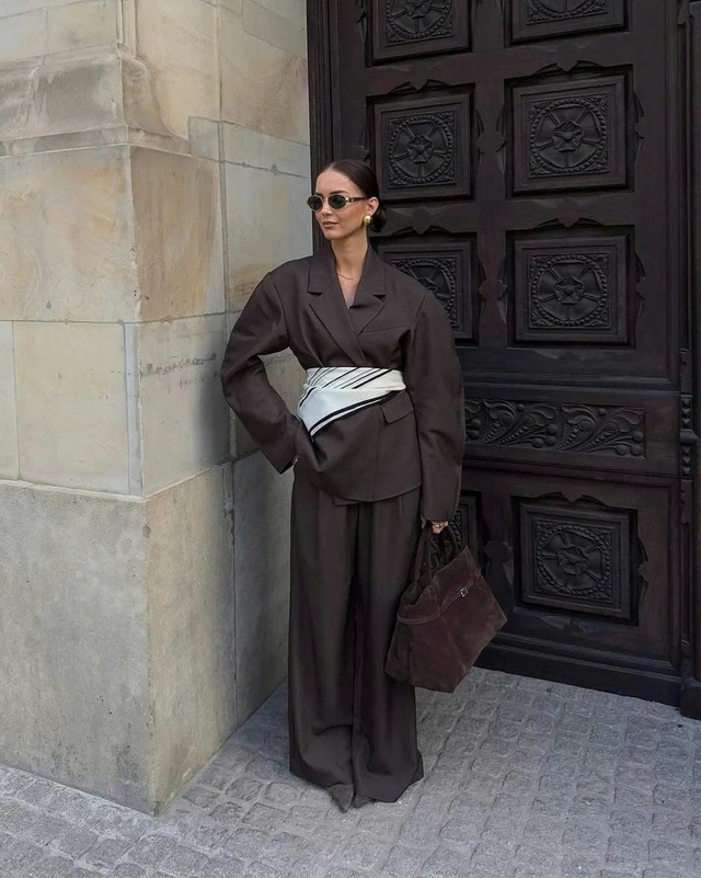 Thu này, blazer dáng rộng hứa hẹn bùng …