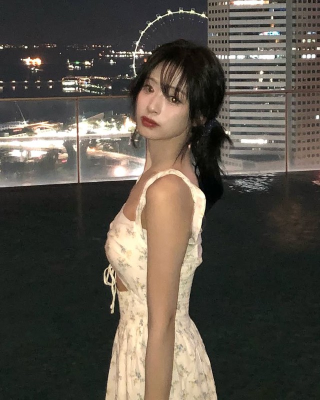 Sắc đỏ cà chua trở thành xu hướng trang điểm mới của các ngôi sao - Ảnh 7.