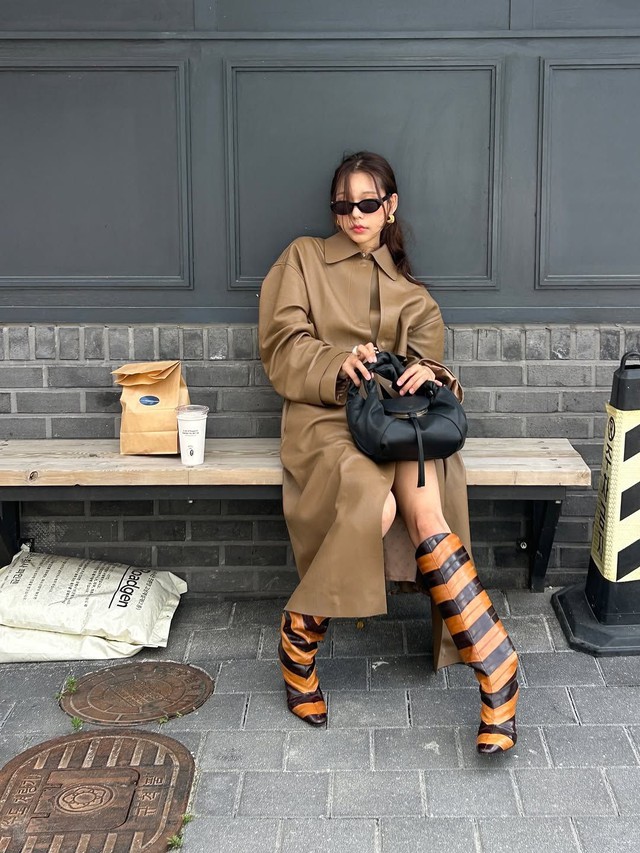 Rục rịch bước vào mùa lạnh với những chiếc trench coat kinh điển- Ảnh 8. Rục rịch bước vào mùa lạnh với những chiếc trench coat kinh điển- Ảnh 8.