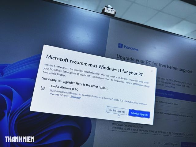 Hàng trăm doanh nghiệp kí đơn 'cầu xin' Microsoft 'nương tay' với Windows 10 - Ảnh 2.