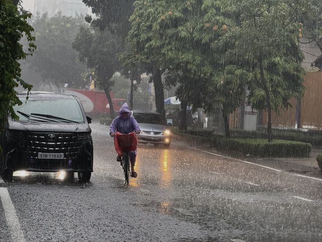 Thời tiết TP.HCM h&ocirc;m nay c&oacute; mưa từ s&aacute;ng sớm, v&igrave; sao? - Ảnh 1.