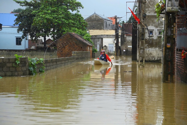 Sớm triển khai giải pháp tổng thể phòng, chống lũ rừng ngang vùng sông Bùi - Ảnh 2.