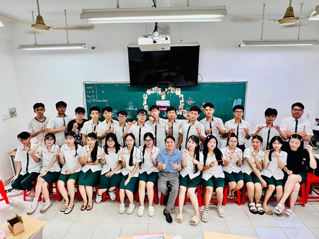 Trái tim yêu học trò của thầy giáo Sang- Ảnh 3. Trái tim yêu học trò của thầy giáo Sang- Ảnh 3.