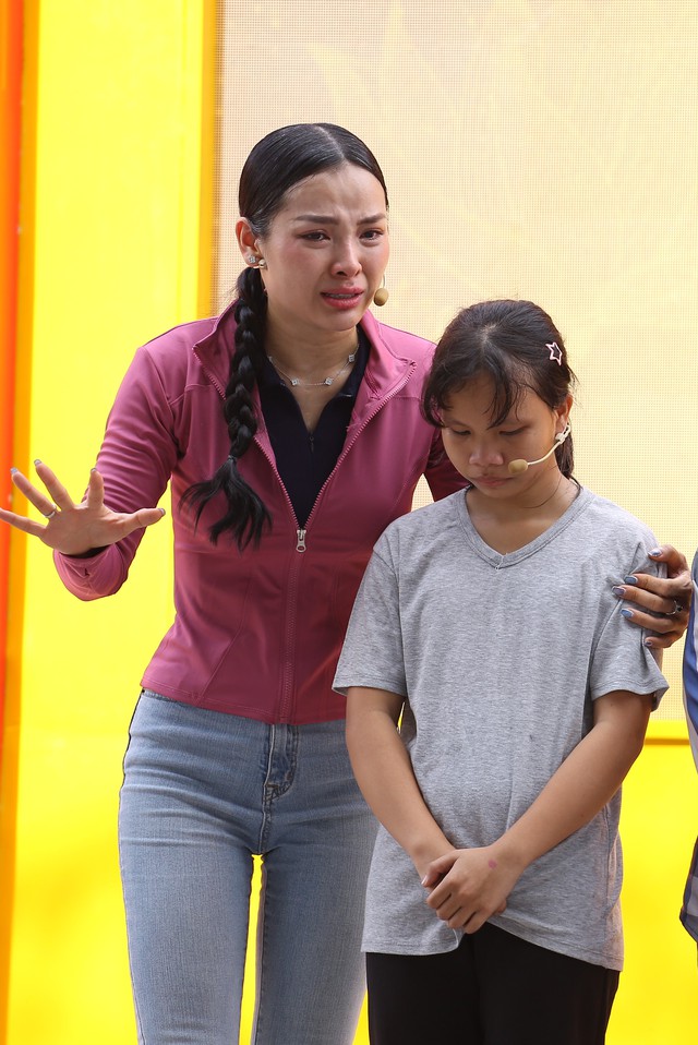 L&yacute; do khiến Phương Trinh Jolie bật kh&oacute;c nức nở tr&ecirc;n truyền h&igrave;nh - Ảnh 2.