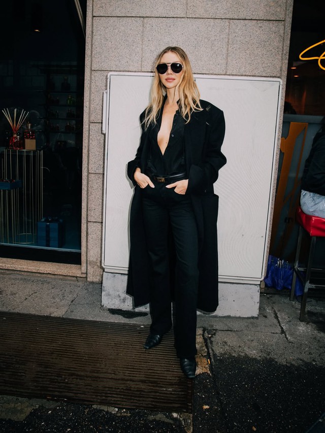 Diện quần jeans buổi tối, cú 'lột xác' thời trang khiến bạn không ngờ- Ảnh 1.