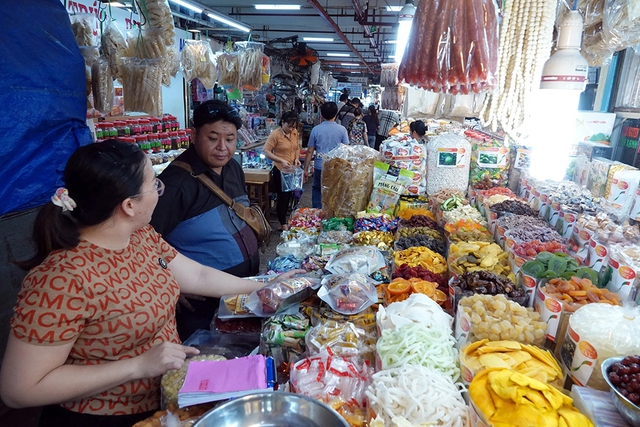 Cá nhân và hộ kinh doanh đóng thuế bằng nhau là chưa phù hợp Cá nhân và hộ kinh doanh đóng thuế bằng nhau là chưa phù hợp- Ảnh 1.