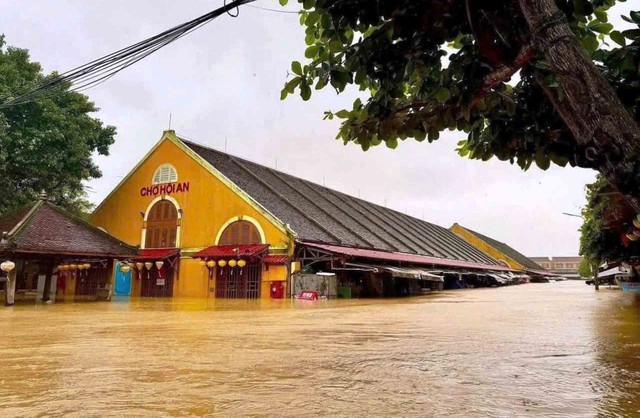 中央部は継続的に洪水に見舞われ、土砂崩れの危険が潜んでいる - 写真2。