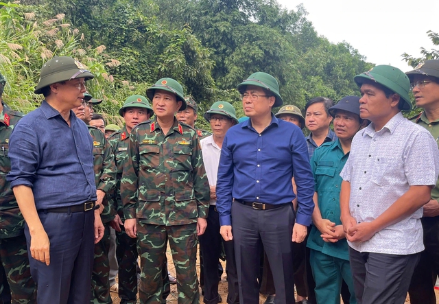 Khắc phục sạt lở ở Quảng Ngãi để ổn định đời sống người dân - Ảnh 6. Khắc phục sạt lở ở Quảng Ngãi để ổn định đời sống người dân - Ảnh 6.