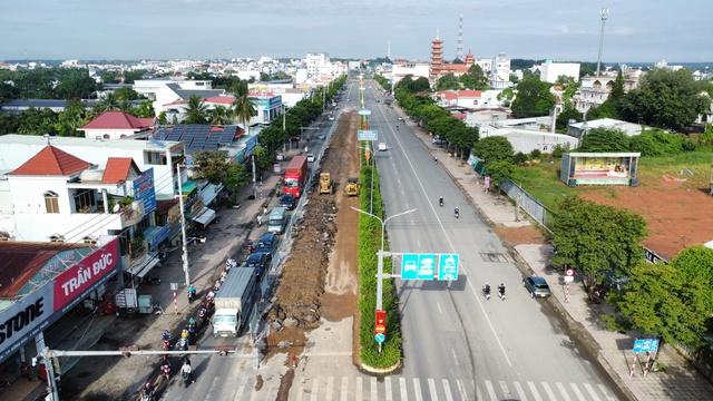 Người dân lo lắng việc sử dụng vật liệu tái chế tại chỗ, sửa quốc lộ 14 - Ảnh 13. Người dân lo lắng việc sử dụng vật liệu tái chế tại chỗ, sửa quốc lộ 14 - Ảnh 13.