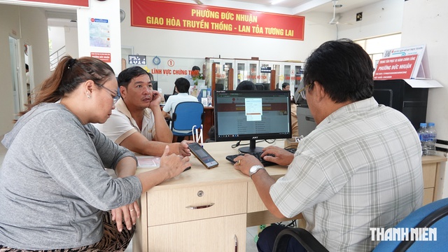 Hơn 6.300 cán bộ, công chức TP.HCM rời khu vực công - Ảnh 2.