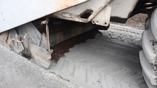 Người dân lo lắng việc sử dụng vật liệu tái chế tại chỗ, sửa quốc lộ 14 - Ảnh 10. Người dân lo lắng việc sử dụng vật liệu tái chế tại chỗ, sửa quốc lộ 14 - Ảnh 10.