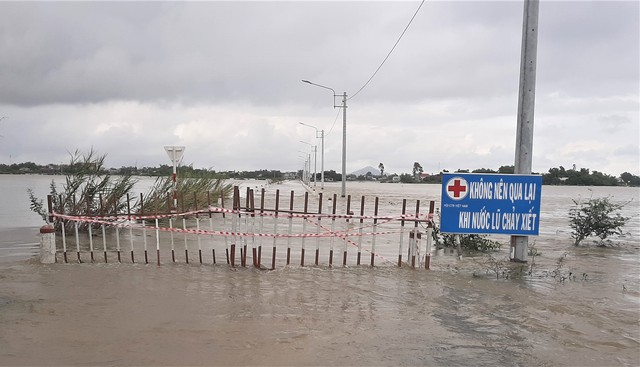 Gia Lai: Ngập lụt phía hạ lưu sông Kôn, nhiều trường học phải đóng cửa - Ảnh 3.