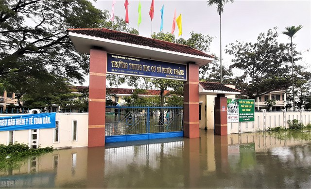 Gia Lai: Ngập lụt phía hạ lưu sông Kôn, nhiều trường học phải đóng cửa - Ảnh 5.